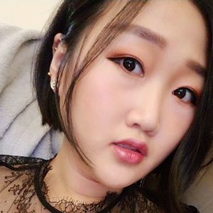 Meet your Posher, Caitlin